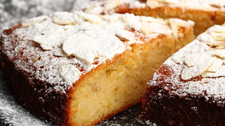 Gâteau fondant aux amandes - Gâteaux & Délices