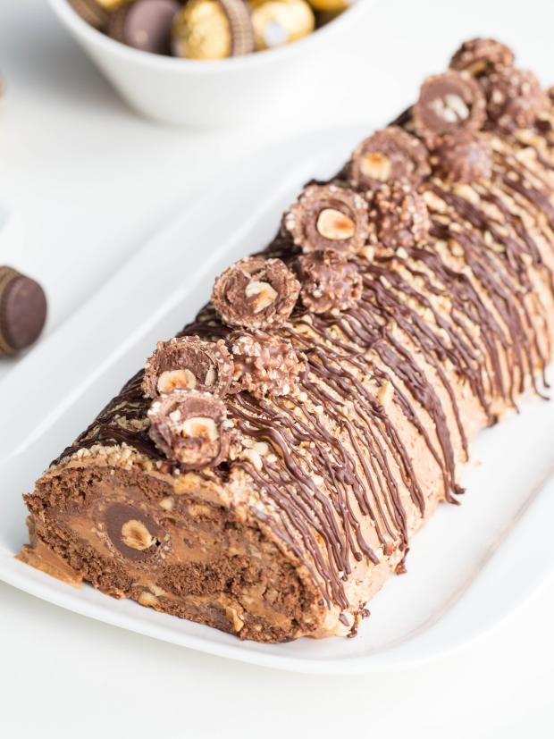 La bûche Ferrero Rocher – Gâteaux &amp; Délices